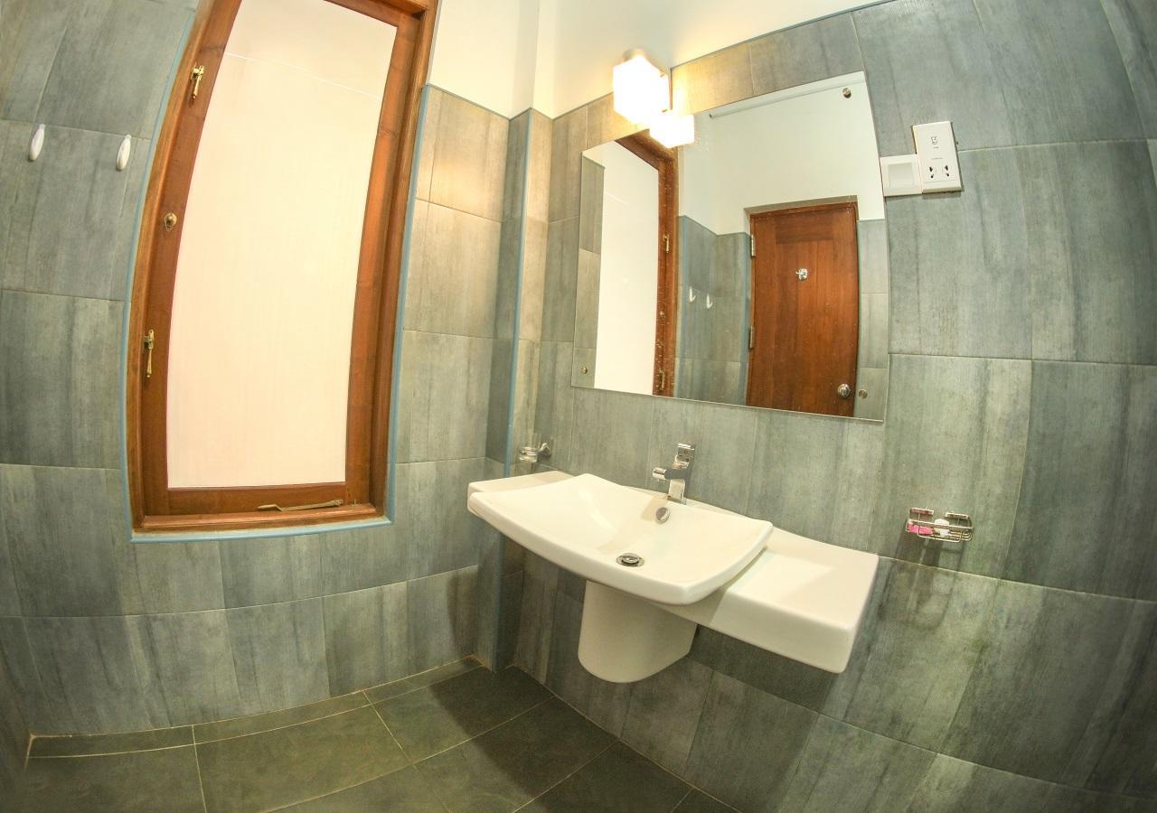 White Rose Beach Resort Marawila Kültér fotó