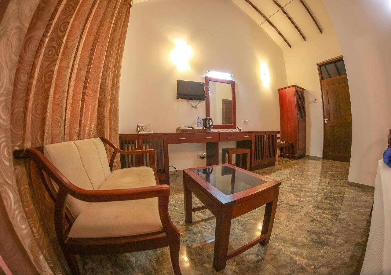 White Rose Beach Resort Marawila Kültér fotó