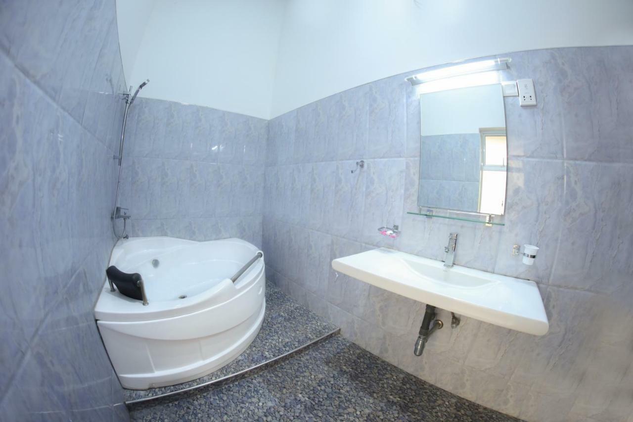 White Rose Beach Resort Marawila Kültér fotó