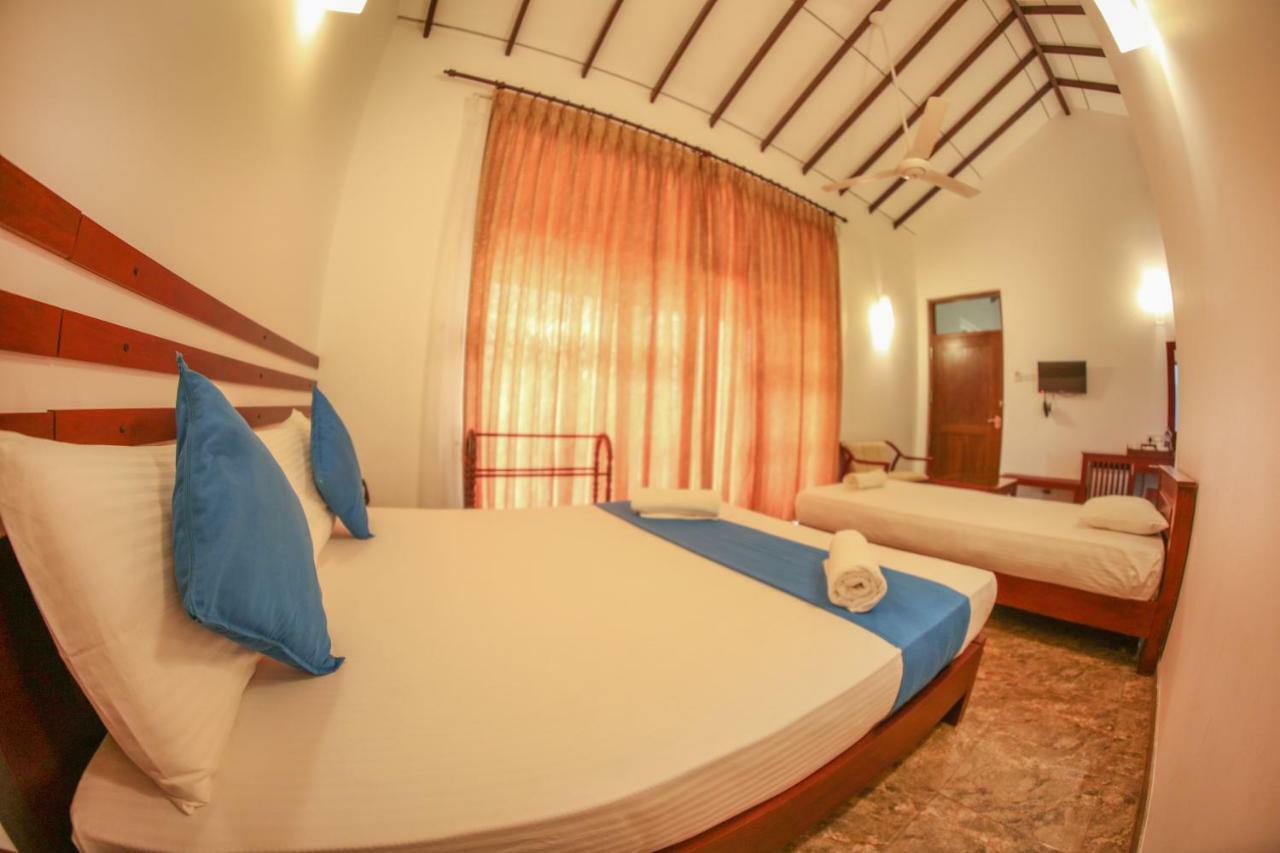 White Rose Beach Resort Marawila Kültér fotó